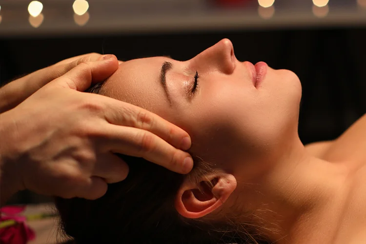 Natural Face Lift Massage Treatment Springhead